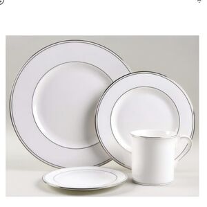 Lenox 24-piece Set Federal Platinum (16 Plates Large & Medium, 4 Bowls, 4 Cups)